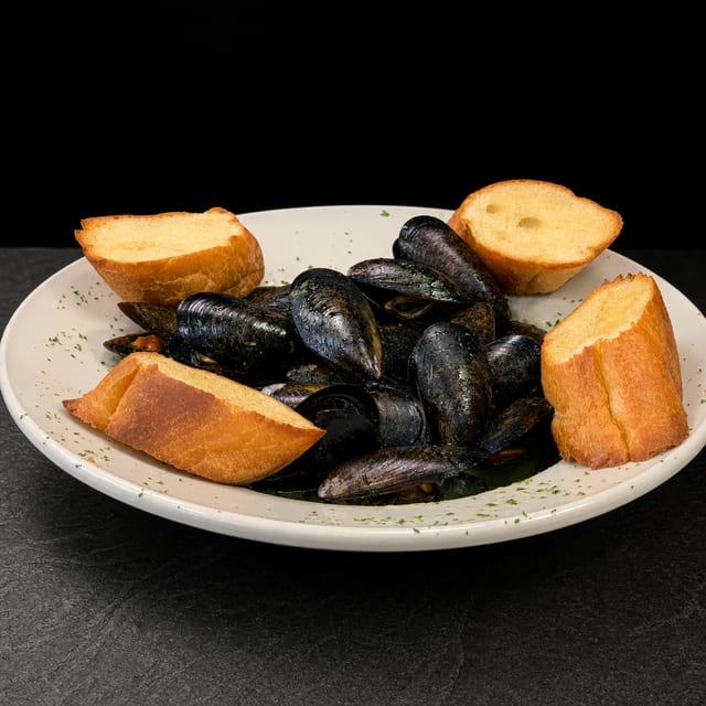 Steamed Mussels.