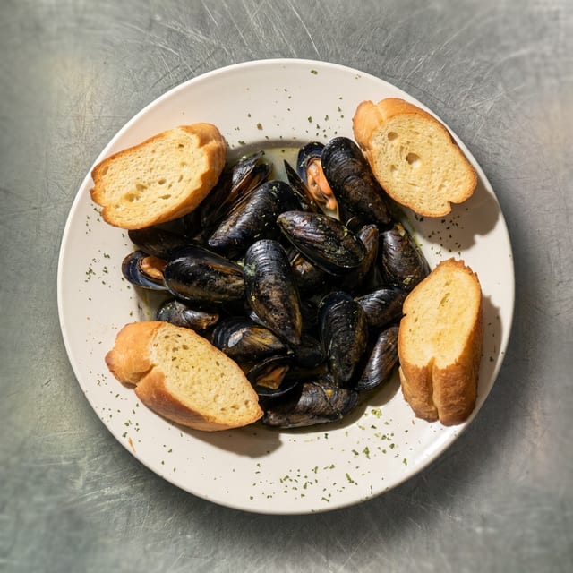 Steamed Mussels.